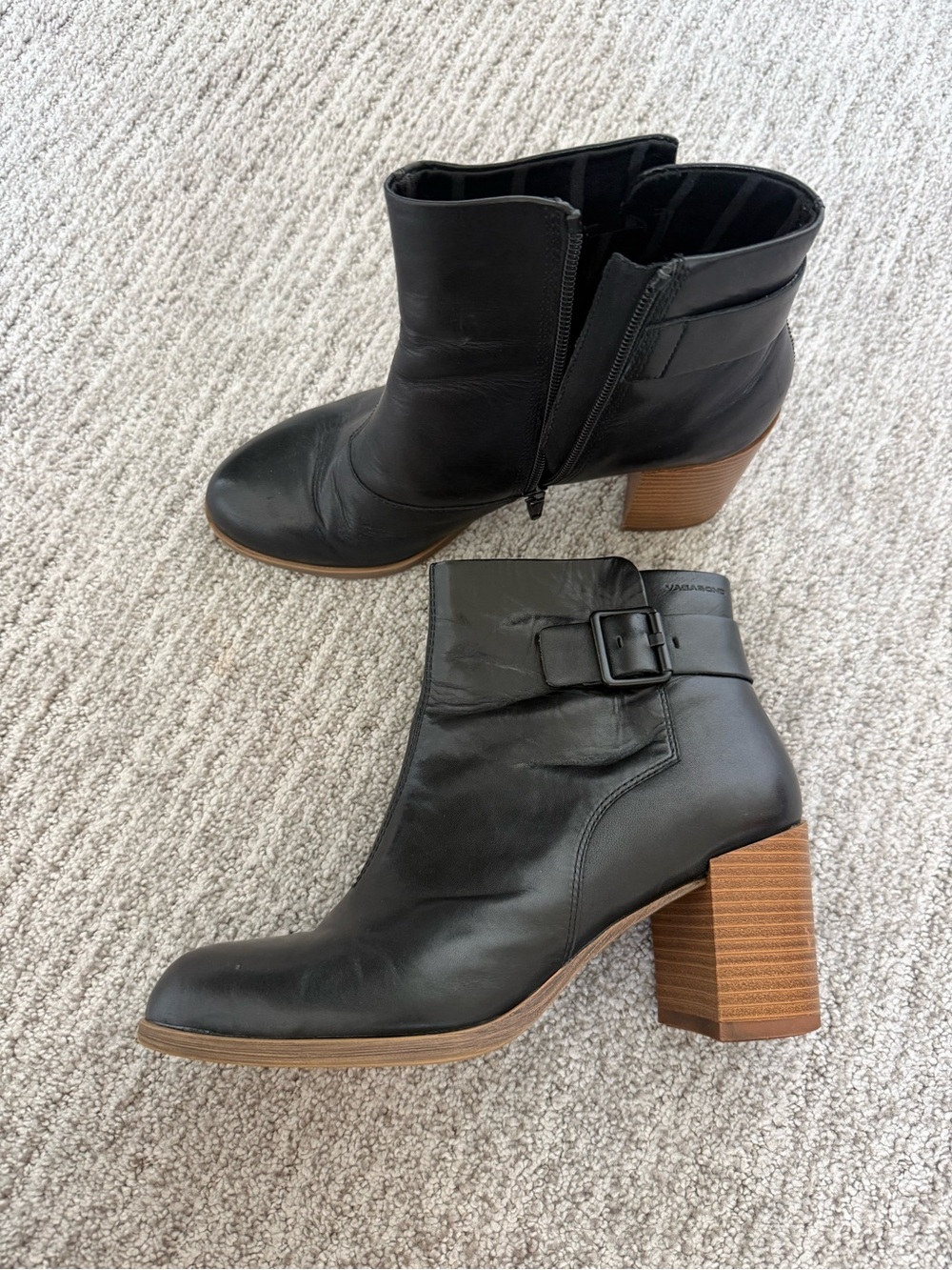 Vagabond Black Leather Ankle Boots with Stacked Wood Heel, size EU 38/US 7.5